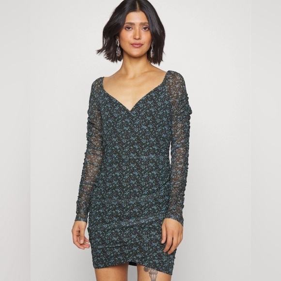 Hollister Co BODYCON DRESS Mesh Rushed Cocktail dress Party dress Ditzy Floral l - Picture 1 of 6